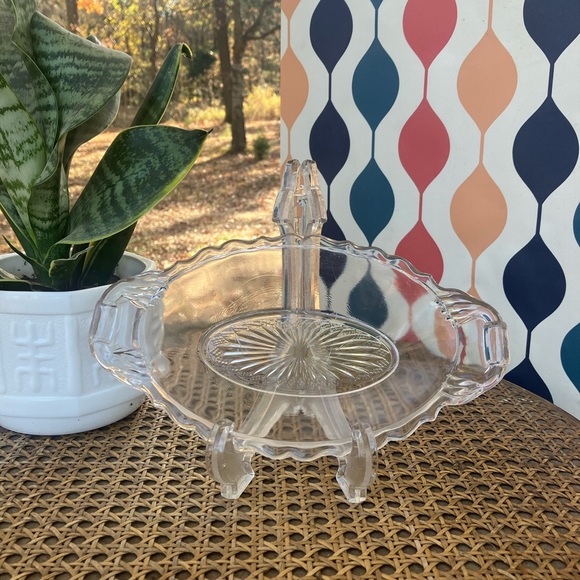 Clear Pressed Glass Starburst Doubled Handled Serving/Relish Dish - Picture 4 of 11